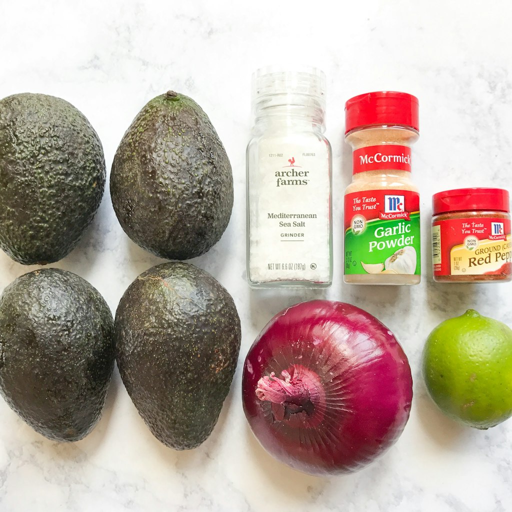 How to Make Simple Guacamole 