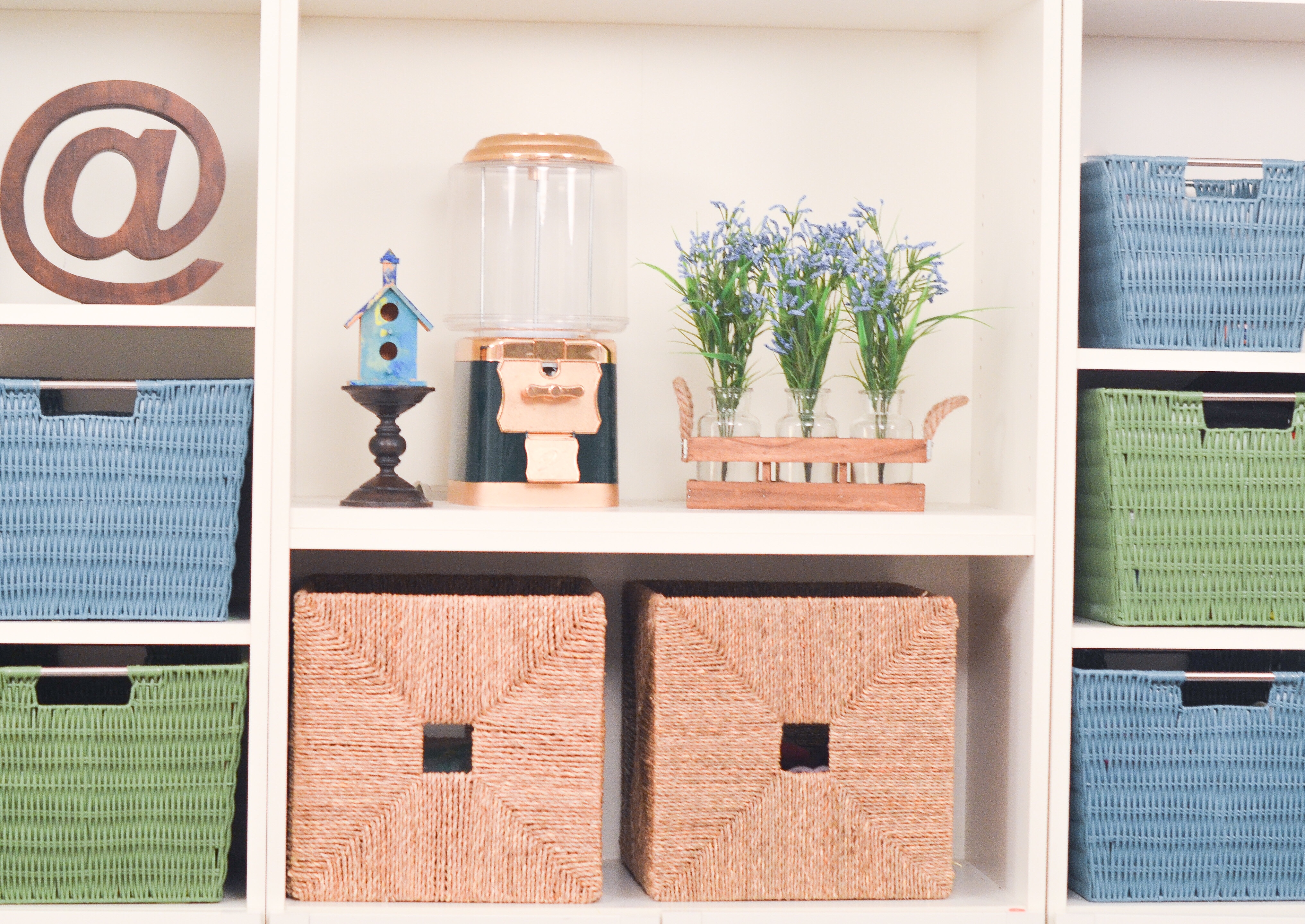 flowers, playroom, organization, bookshelves, bookshelf