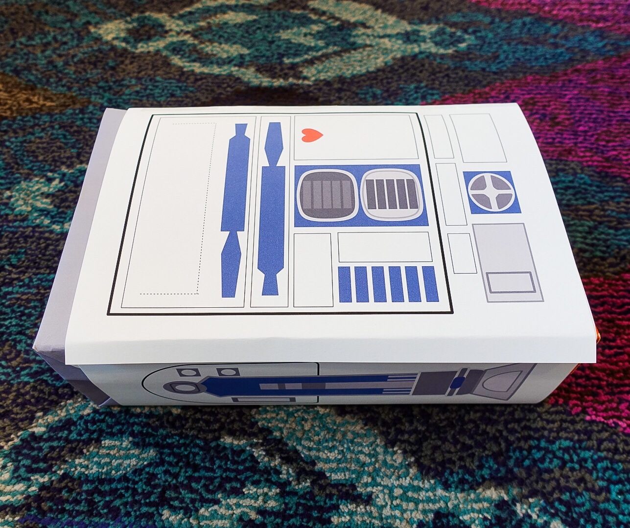 R2D2 Valentine mailbox