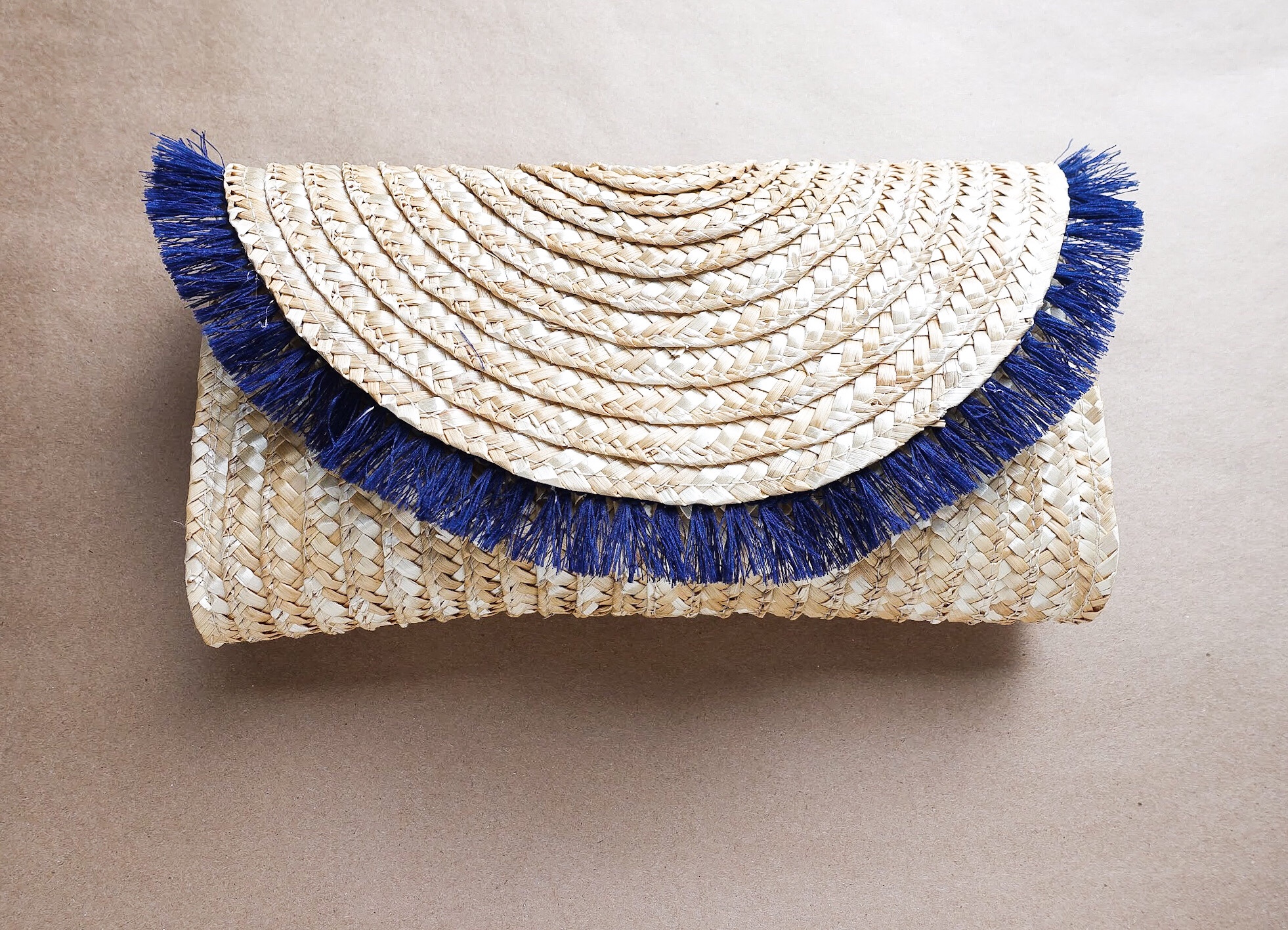 DIY Fringe Summer Straw Clutch