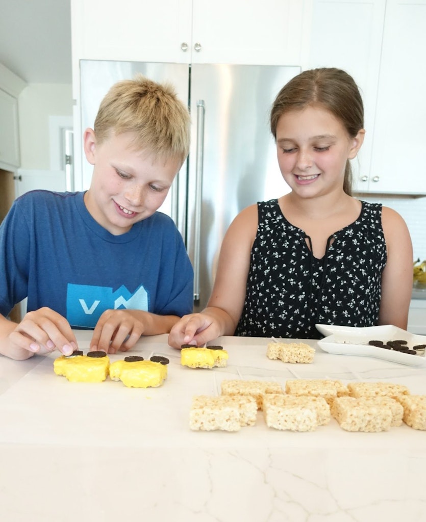 South Lumina Style Rice Krispie Treat School Buses