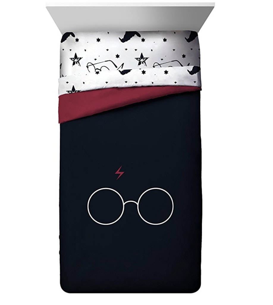 Our Favorite Bedding for Boys - Jay Franco Harry Potter Bedding on Amazon