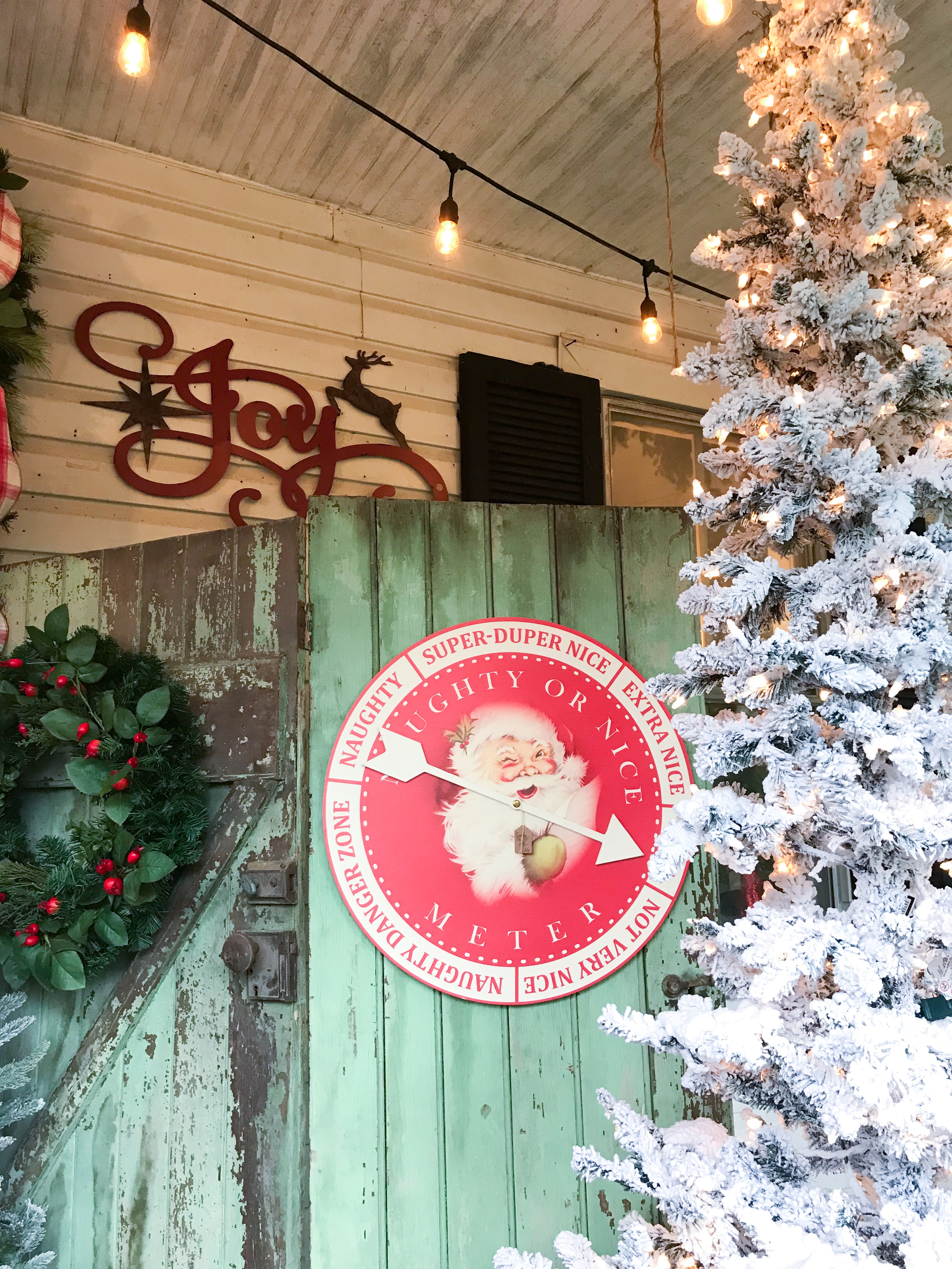 Christmas Decoration Inspiration - Flocked trees