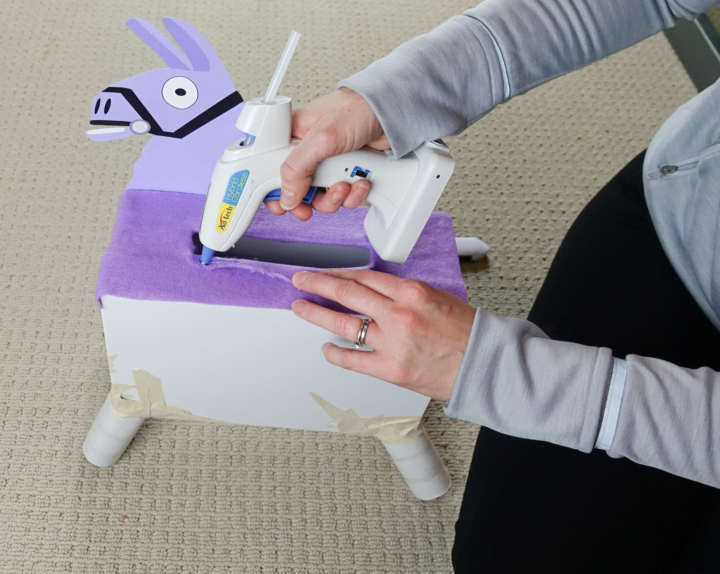 DIY Fotnite Llama Valentine's Day Mailbox 