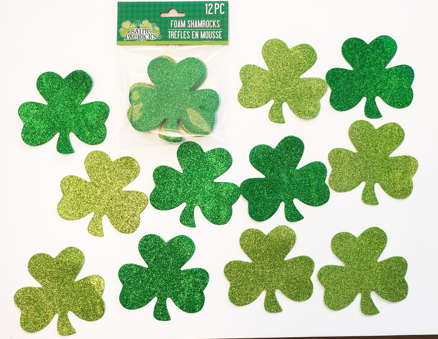 DIY Dollar Store Shamrock Banner