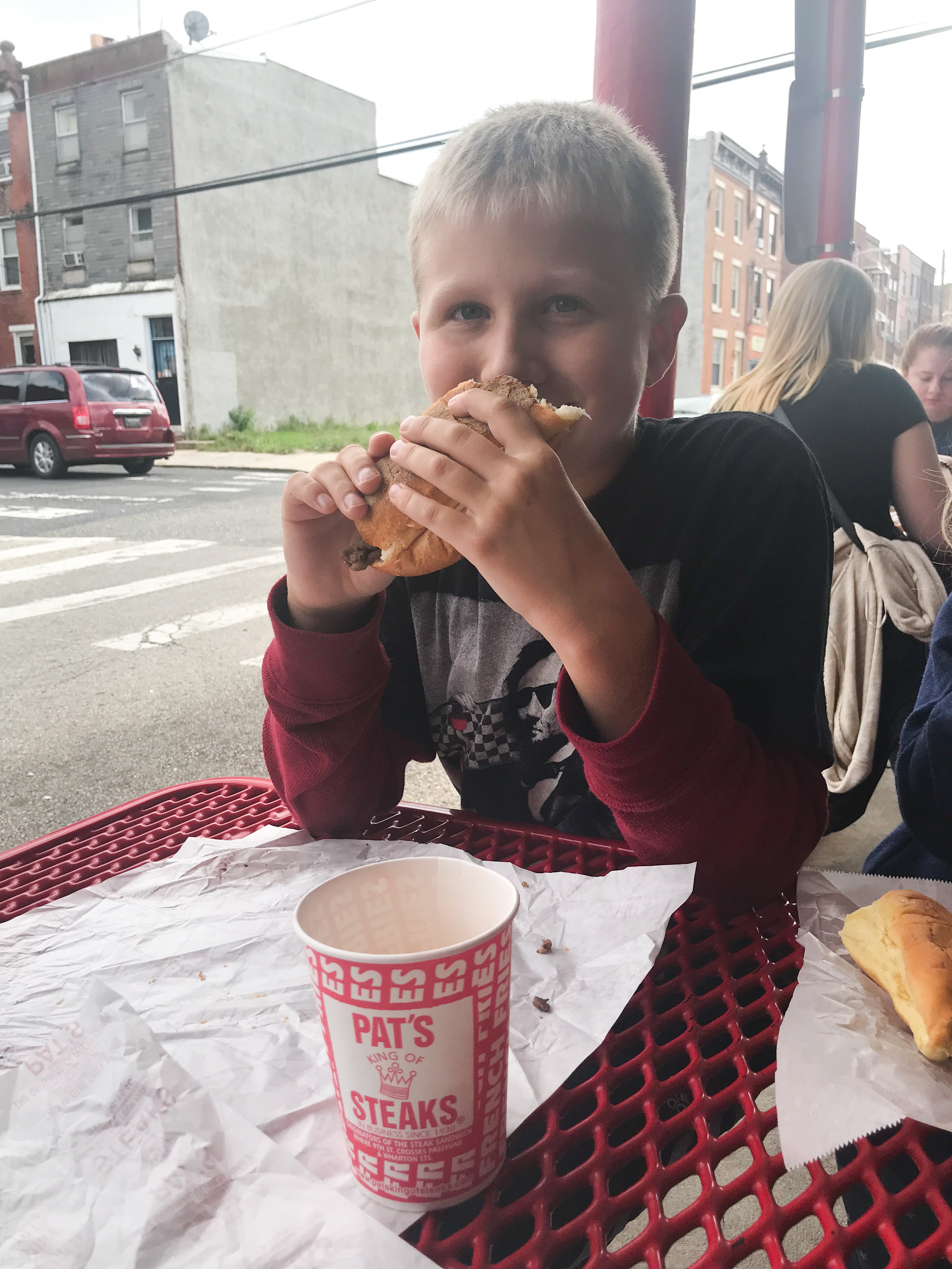 What to see in Philadelphia PA Where to Eat Pats Steaks