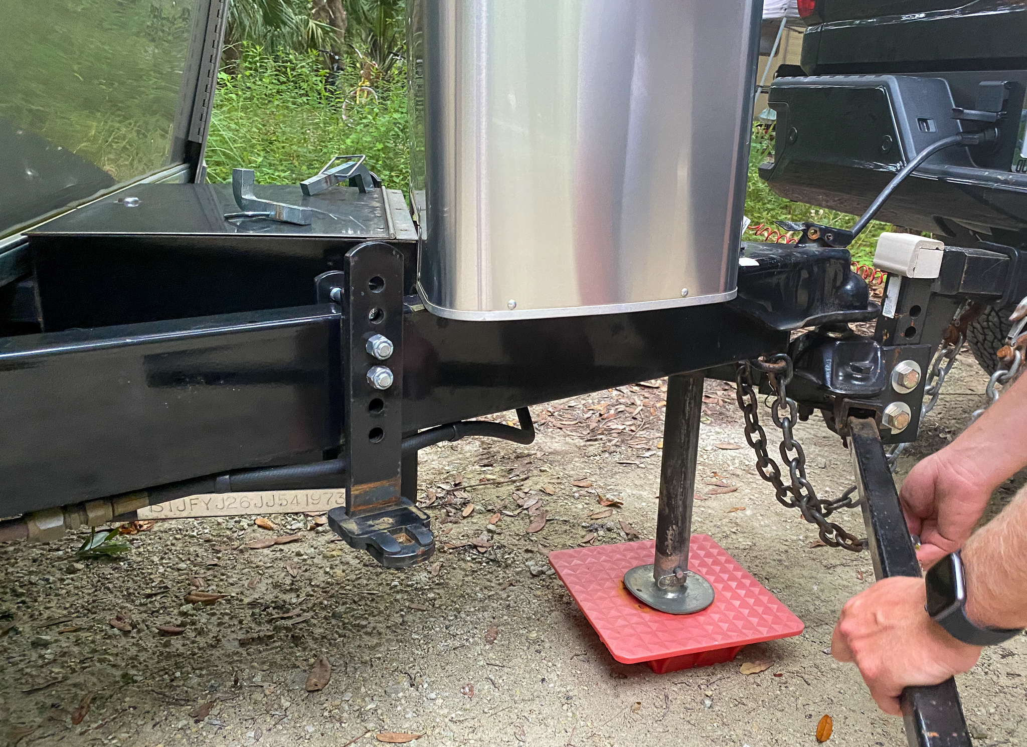 Setting up the campsite removing sway bars