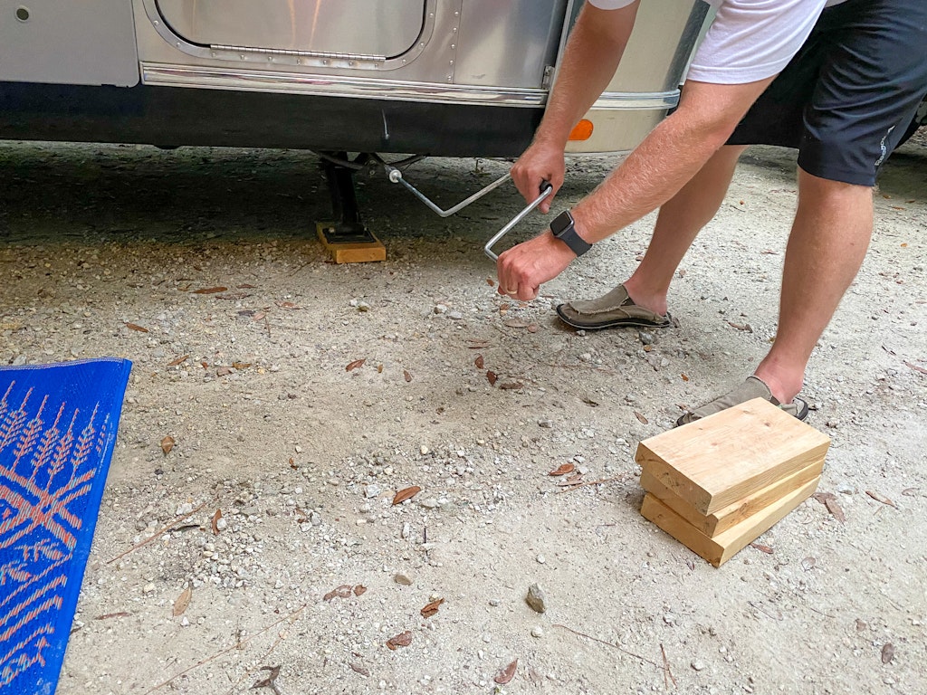 how to set up your RV at a campsite