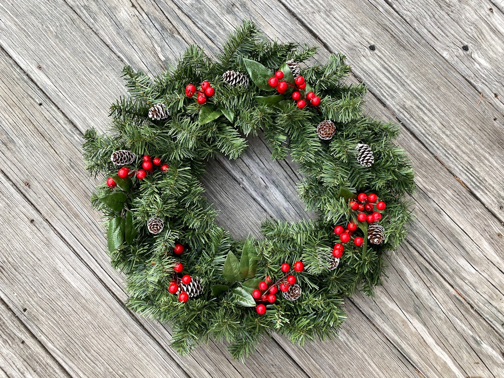 decorating christmas wreath