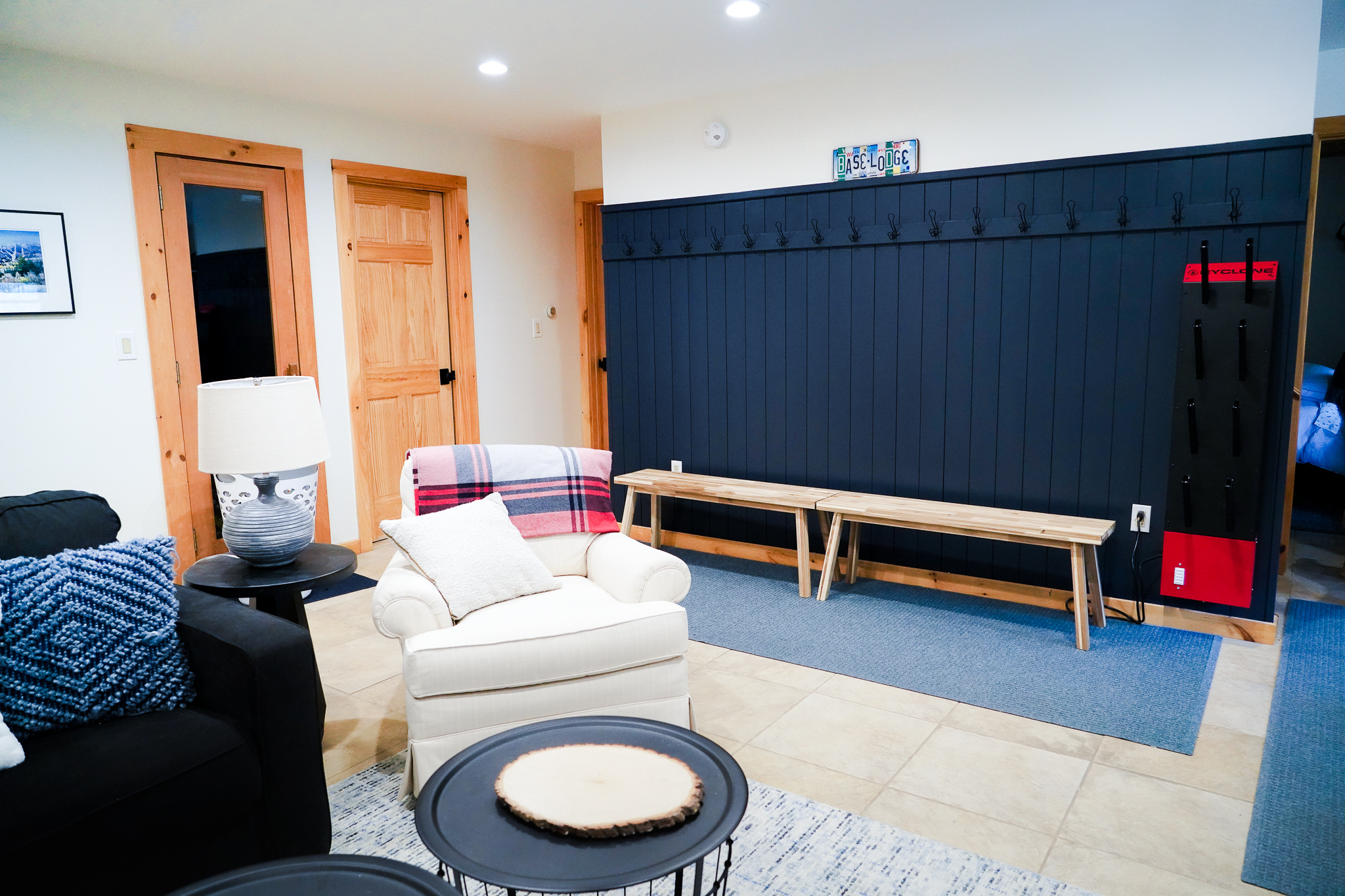 cabin basement mudroom