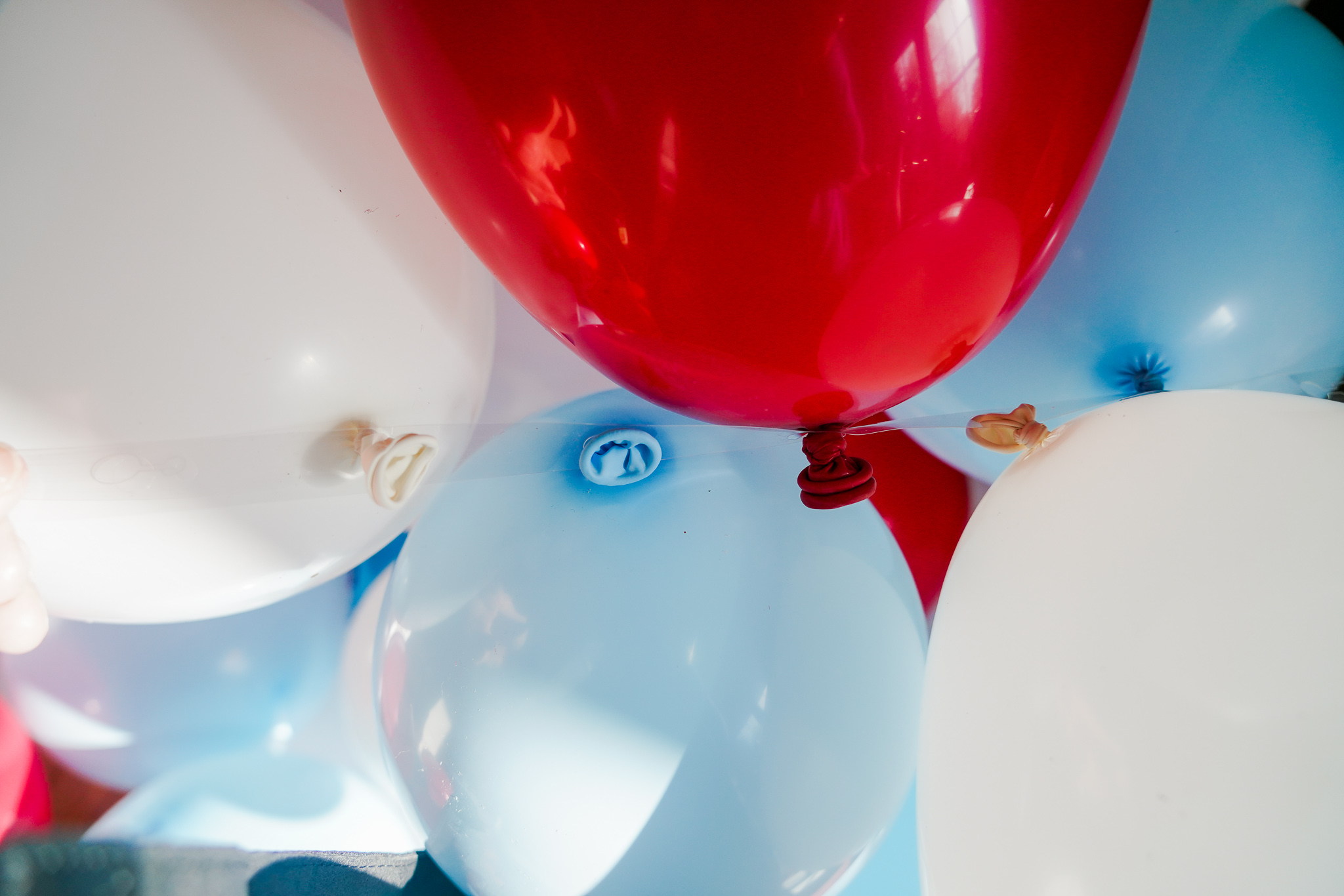 easy balloon garland balloon tape