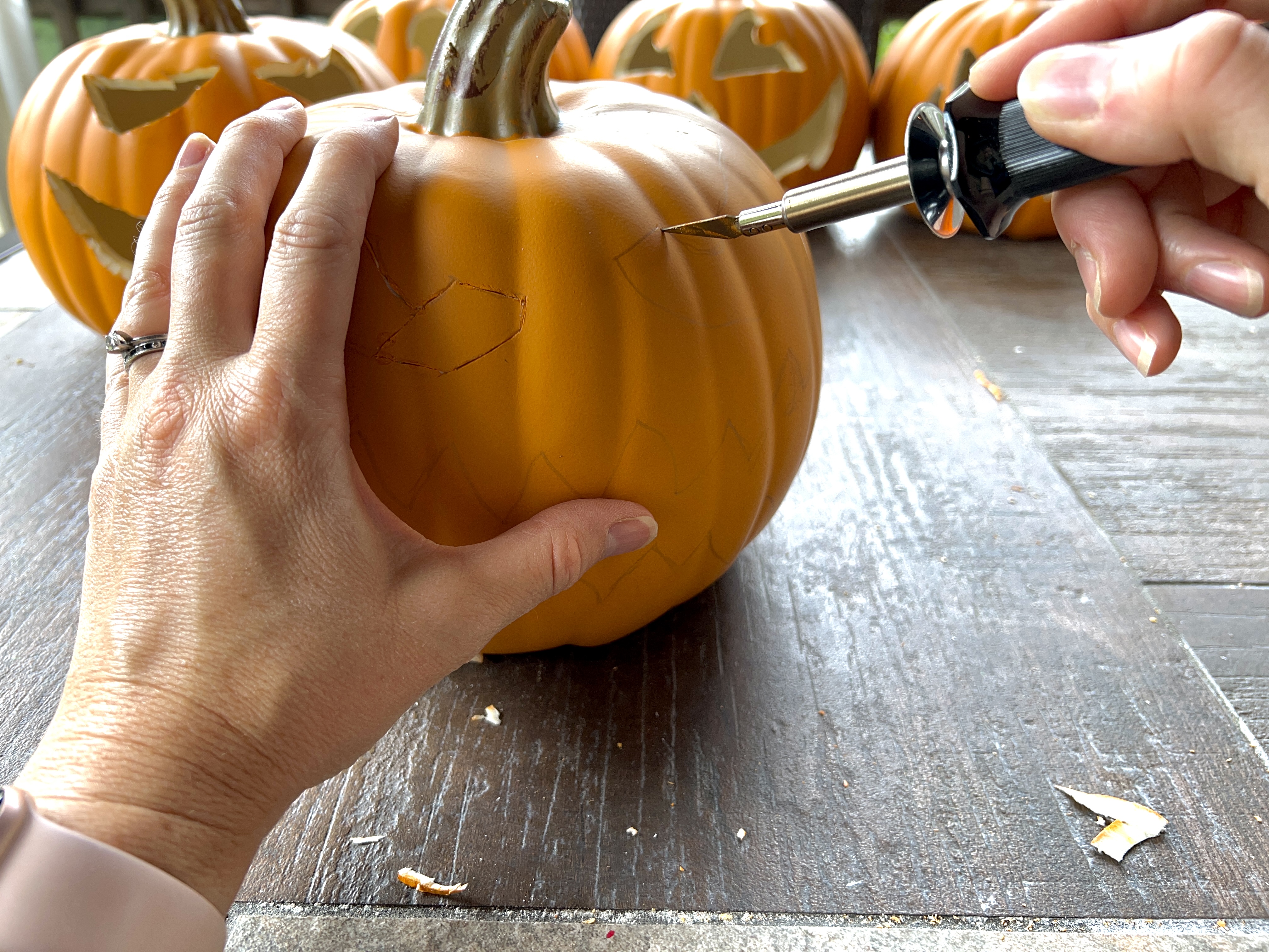carving craft pumpkins